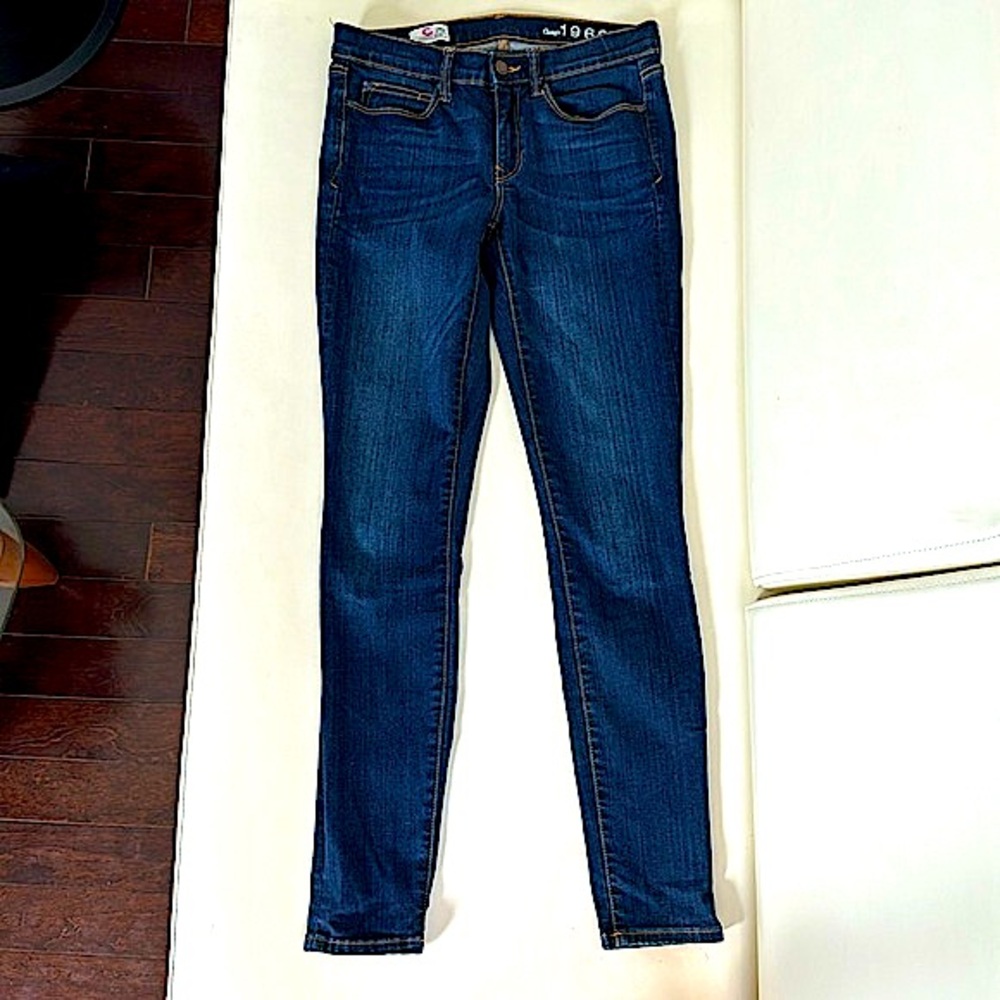 Gap Dark Cropped Legging Jean!